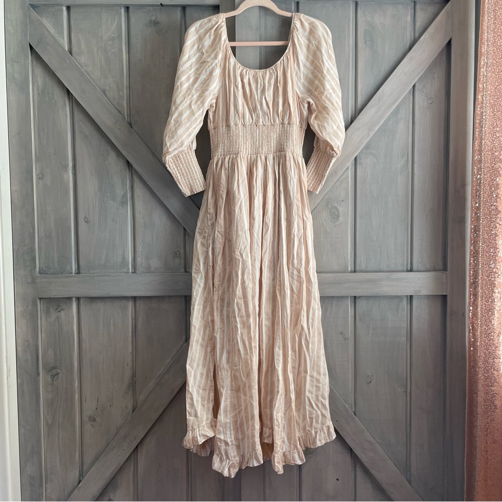 Elegant Cream Maxi Dress - Picture 6 of 14
